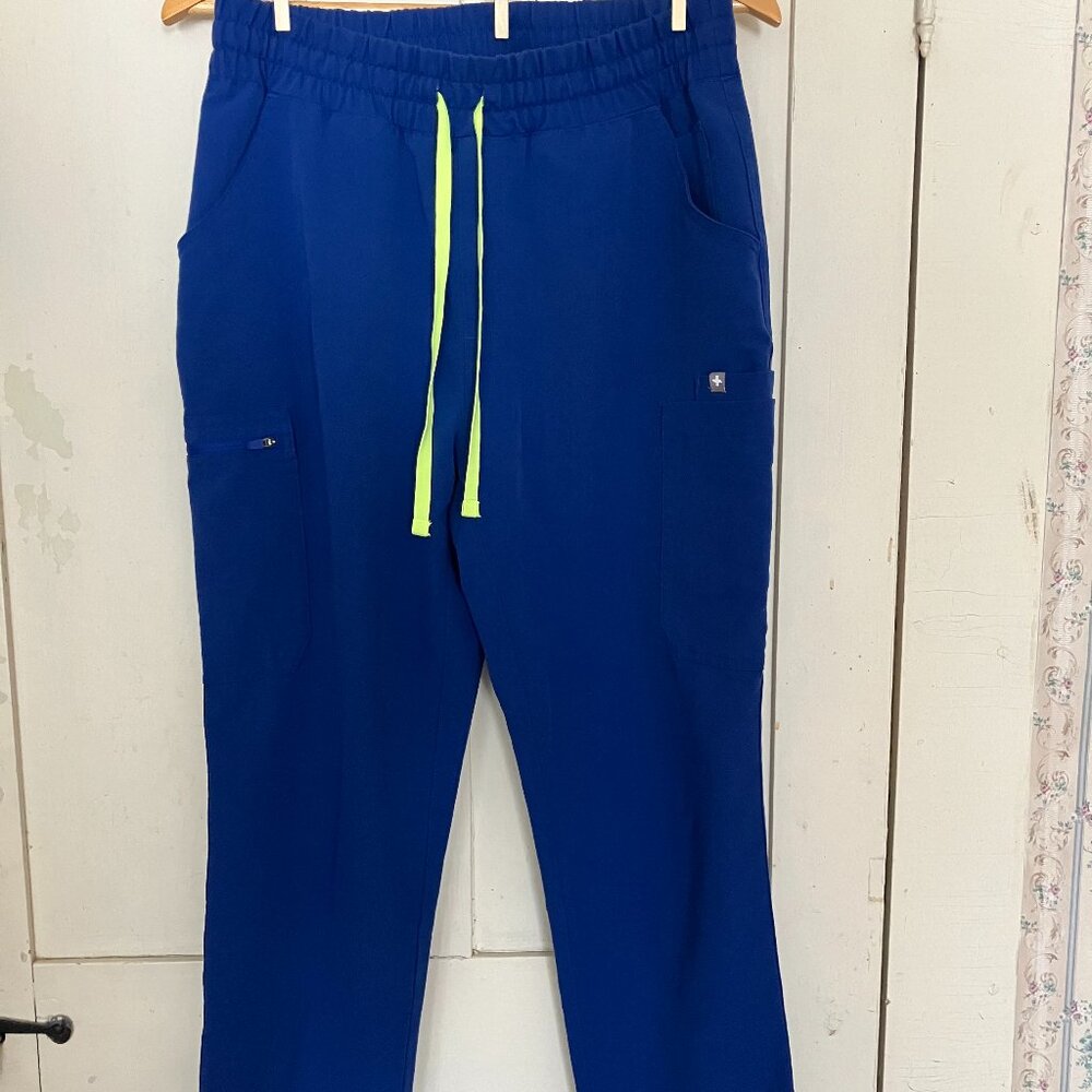 FIGS Yola Skinny limited edition scrub pant in Women's Medium/Petite